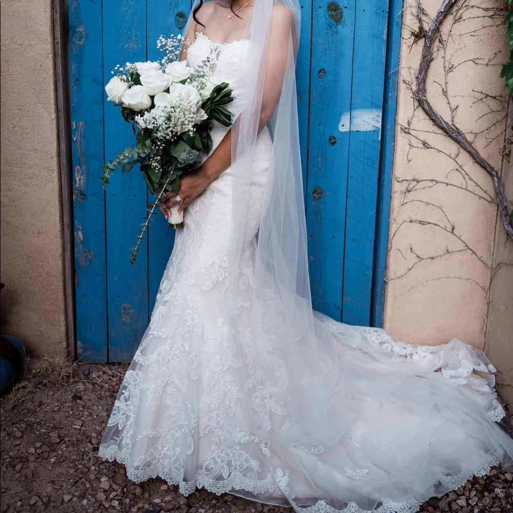 Wedding dress